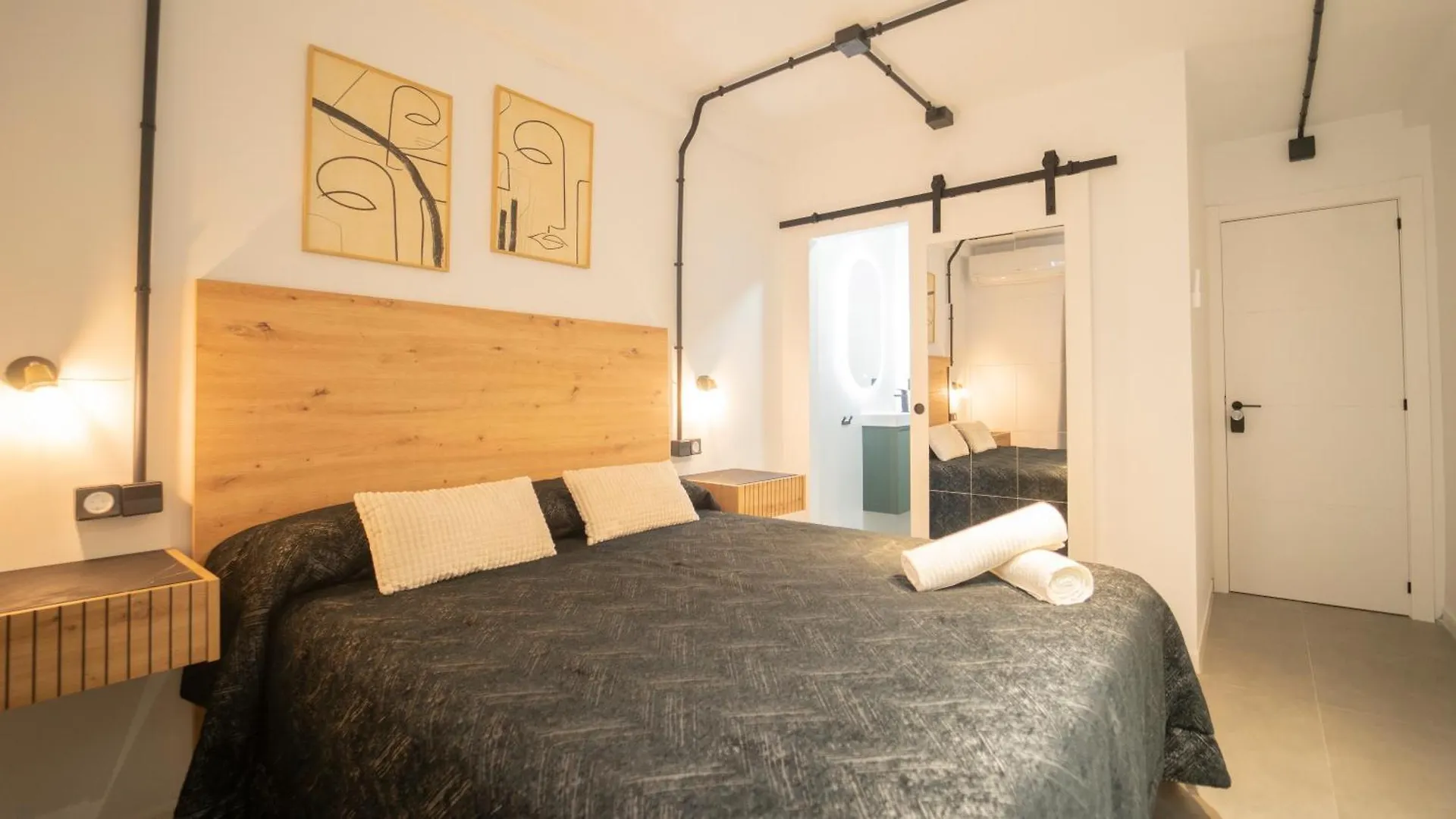 H&H Suite Oasis Granada Apartment