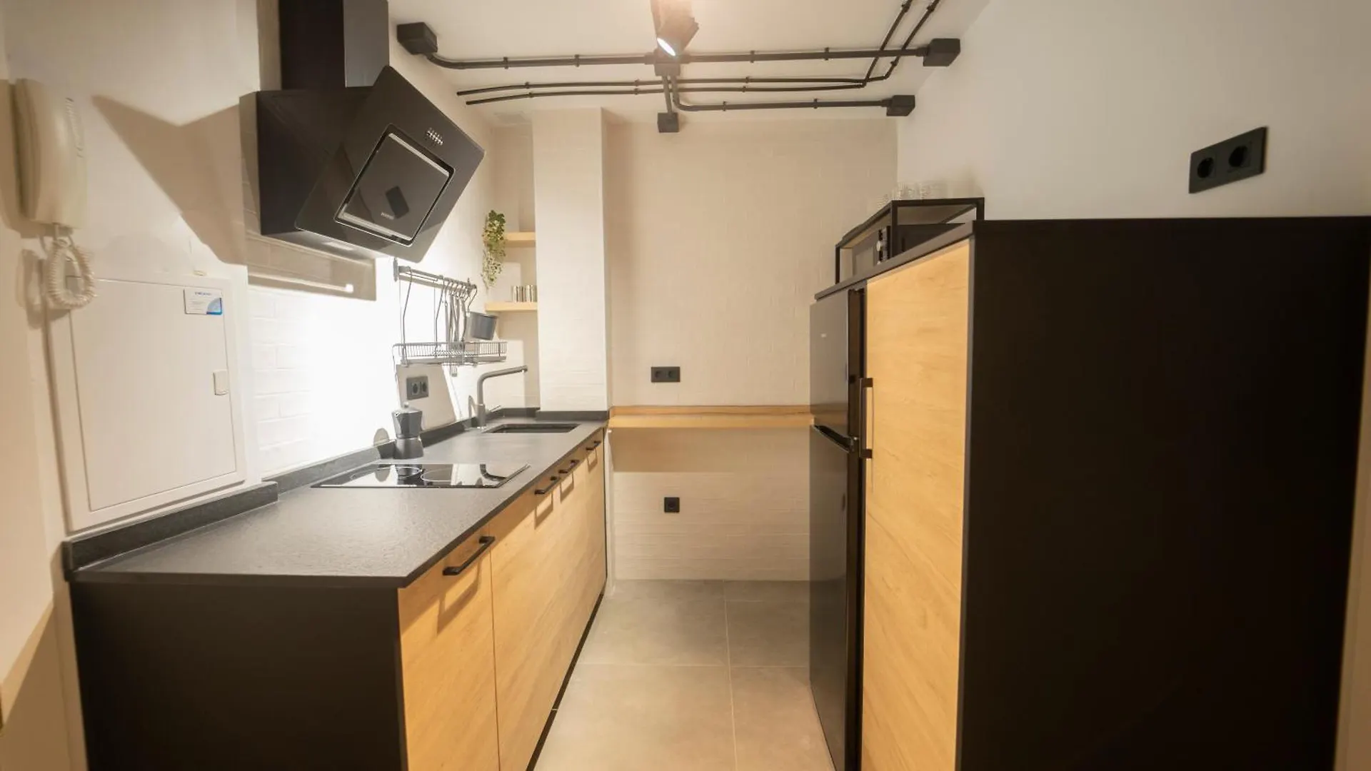 H&H Suite Oasis Гранада